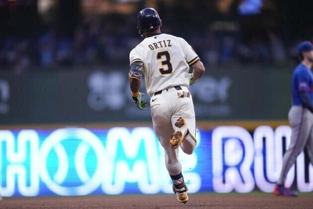 Milwaukee roughs up former Brewer Freddy Peralta, beat Mets