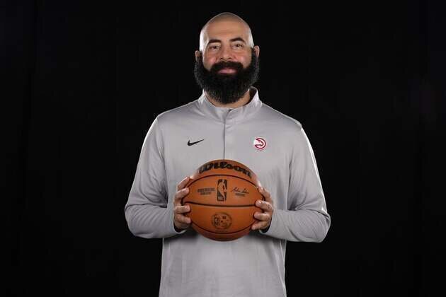 Hawks promote Onsi Saleh to president of basketball ops