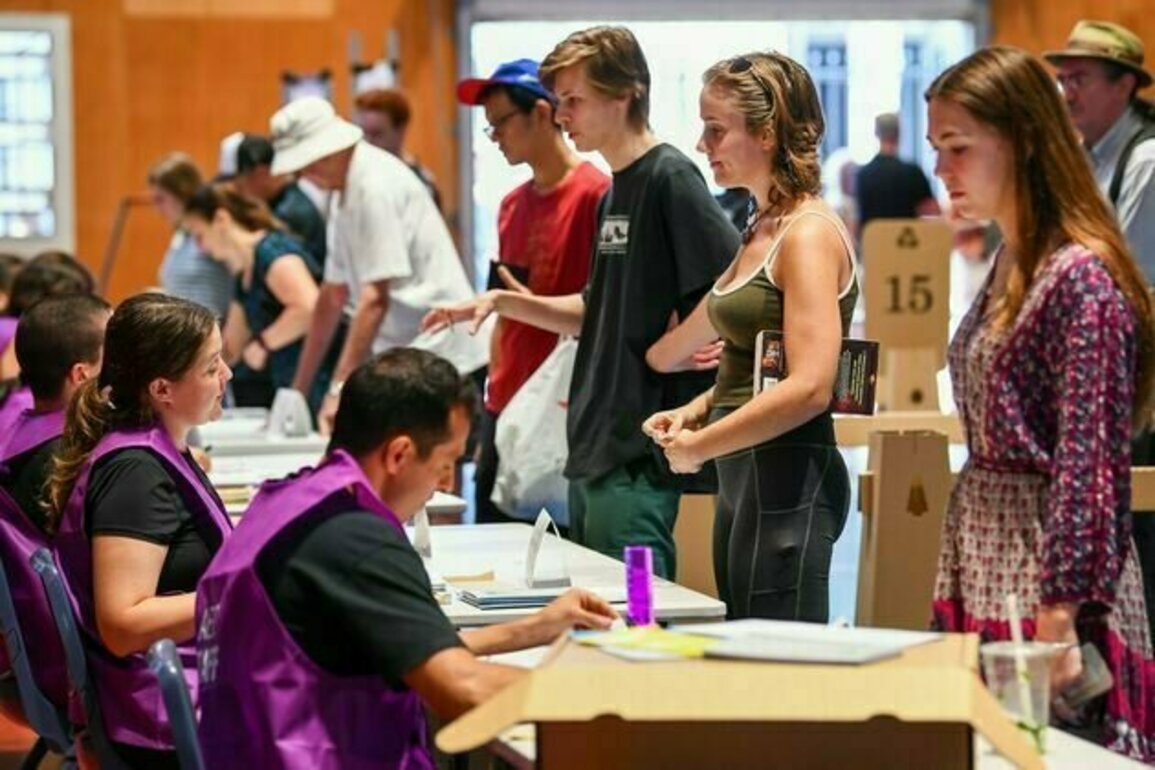 47% of Gen Z mainly vote to avoid a fine. It's a sign of younger Australians' discontent with democracy