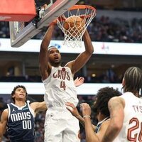 Evan Mobley scores 23 in first half as Cavs crush Mavs