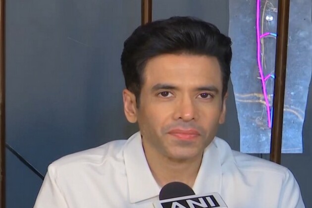 Actor Tusshar Kapoor calls upcoming 'Kapkapiii' release the"last wish" of director Sangeeth Sivan
