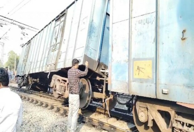 MP: 3 wagons of goods train derail near Katni