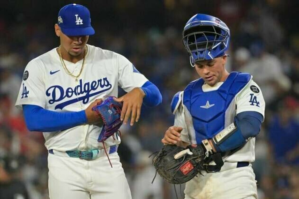 Dodgers add RHPs Edgardo Henriquez, Will Klein to World Series roster