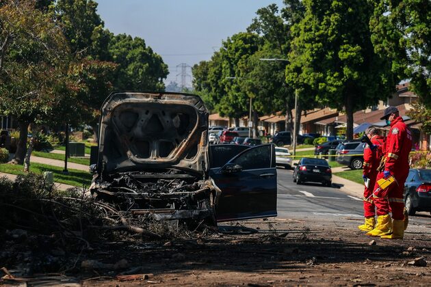 What we know- Aftermath of &#39;horrific&#39; Murphy Canyon plane crash