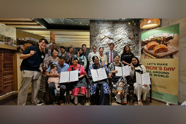 Kimchi Cooking Contest Celebrates Kimchi's Day in Abu Dhabi