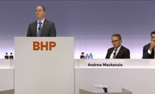  BHP chairman Ken MacKenzie (left) and CEO Andrew Mackenzie
