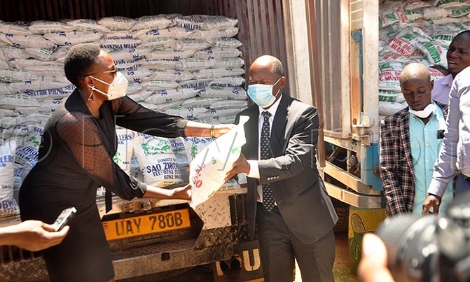 COVID-19: Muyingo donates food, medicine, newspapers to Luweero COVID-19: Muyingo donates food, medicine, newspapers to Luweero