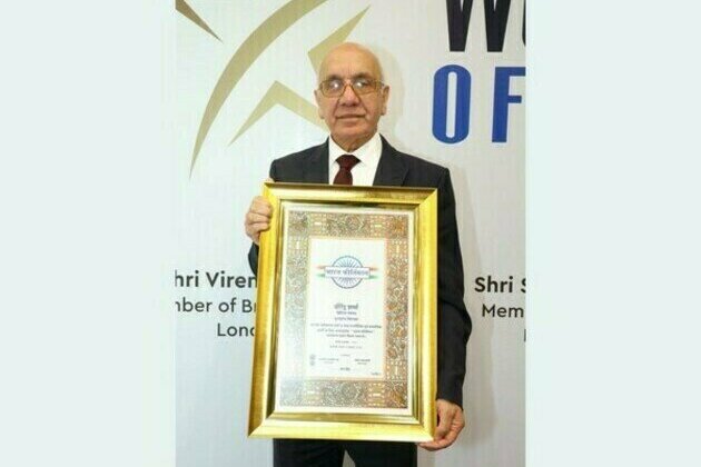 Patron of World Book of Records and Member of British Parliament Virendra Sharma get felicitated with Bharat Kirtimaan Alankaran 2023
