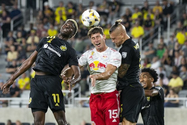 Red Bulls rally past Crew with 88th-minute goal