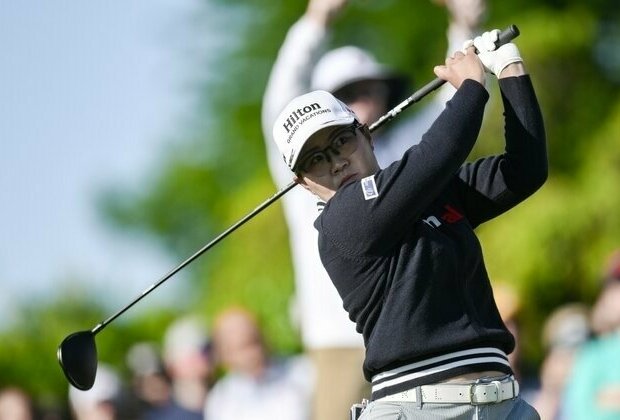 Nasa Hataoka rides fast start into share of lead at Blue Bay LPGA