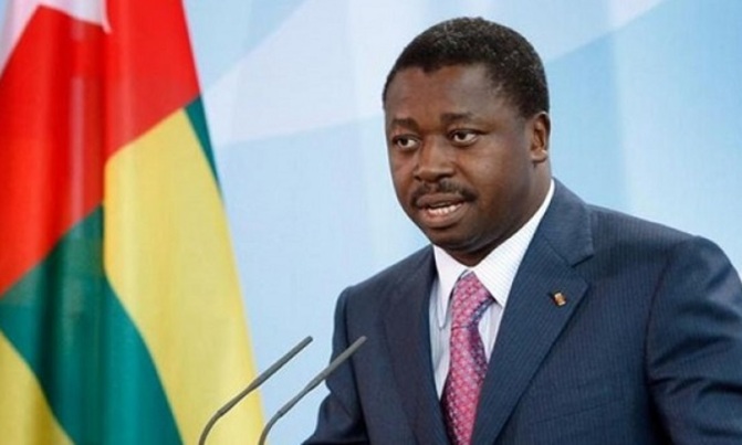 Troops at home of Togo opposition candidate as presidential polls close Troops at home of Togo opposition candidate as presidential polls close