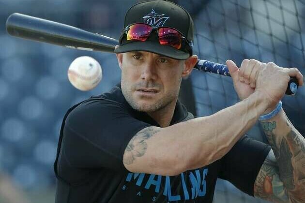 Rangers stay in house, hire Skip Schumaker as manager