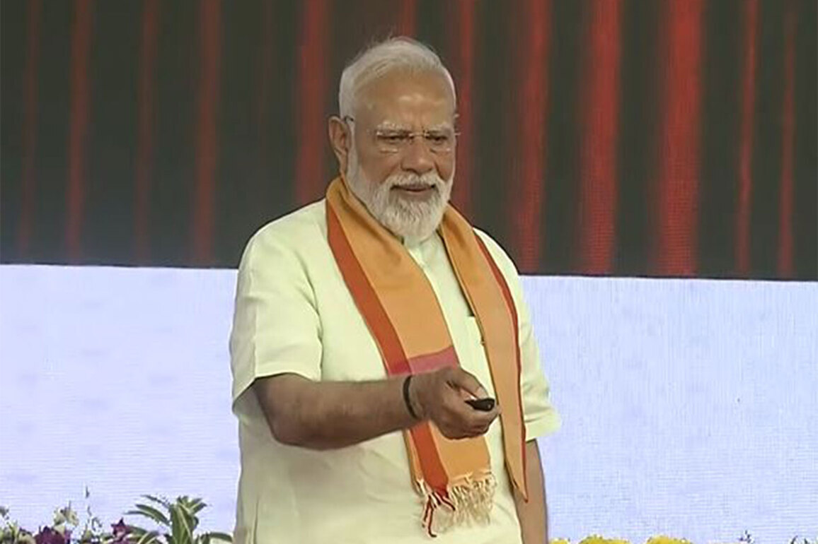 "Proud chapter in Tamil Nadu's development journey": PM Modi inaugurates, lays foundation for infra projects worth Rs 4400 Cr in Madurai