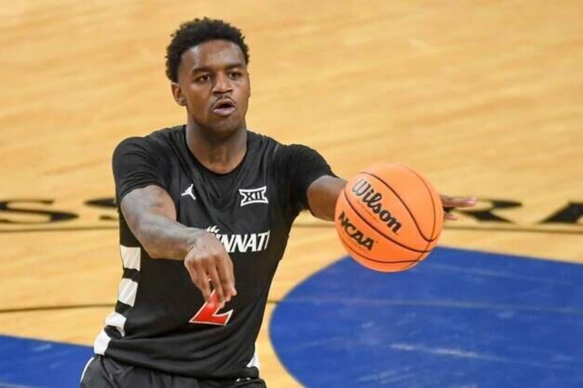 Cincinnati, working Jizzle James back into fold, faces Lipscomb