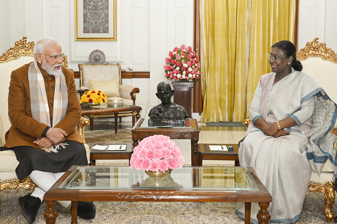 President Murmu, PM Modi extend greetings on Maharashtra formation day