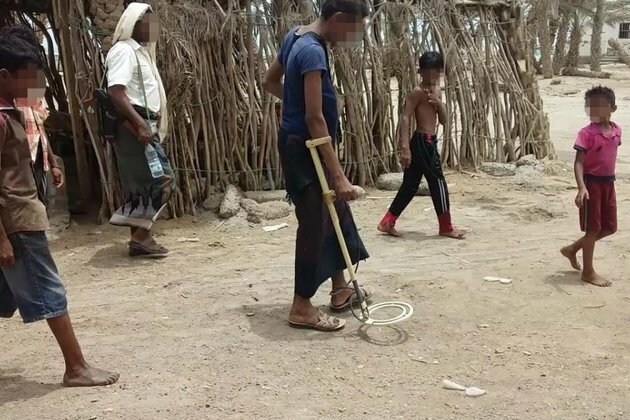 Yemen: Houthi Landmines Kill Civilians, Block Aid
