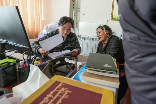 Tibetan doctor brings ancient healing to global stage