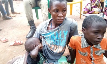 Nnamwandu Namulindwa ng'ali ne bamulekwa. Nnamwandu Namulindwa ng'ali ne bamulekwa.