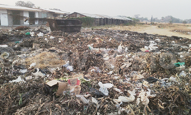 Soroti vendors blast council over garbage Soroti vendors blast council over garbage