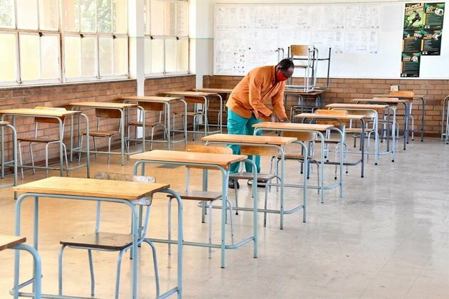 10 teachers from a North West school test positive for Covid-19