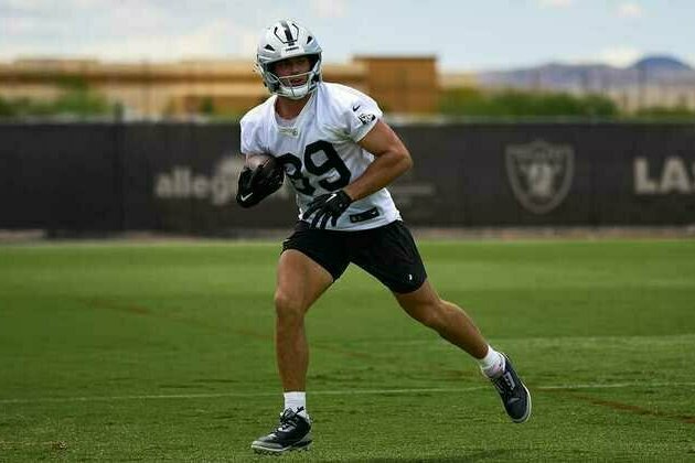 Two Raiders appear on CBS Sports' NFL Top 100 players of 2025