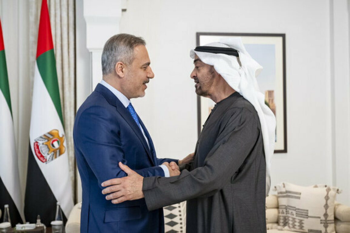 UAE President receives Turkish Foreign Minister