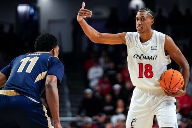 Cincinnati enjoys dunk-fest in rout of Alabama State