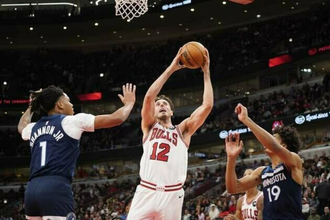 Bulls' Zach Collins out at least 4 weeks after wrist surgery