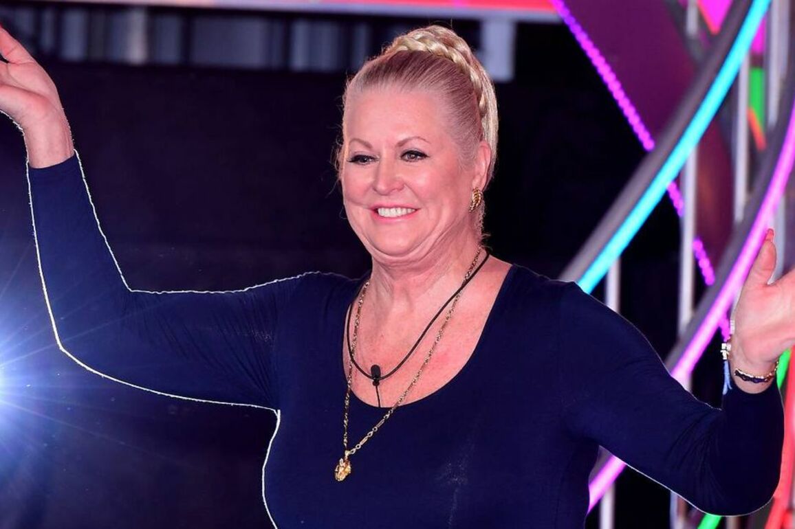 Kim Woodburn dies aged 83 after short illness
