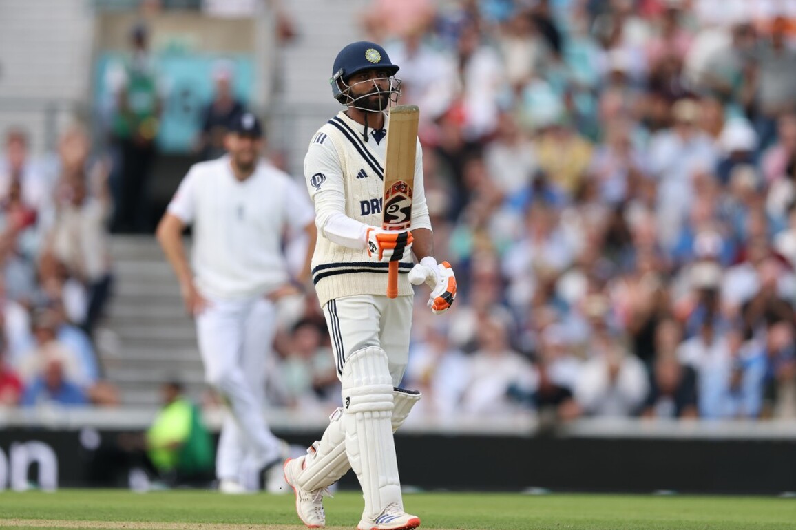 Cricket fan changes red shirt in stands after Jadeja gets distracted during fifth Test