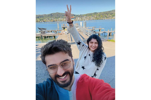 "Detox but make it fun": Arjun Kapoor shares adorable moment with bride-to-be Anshula