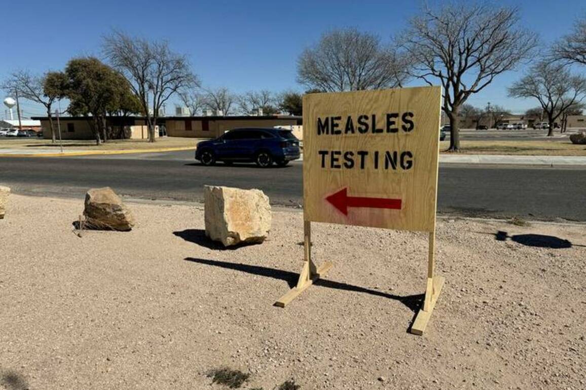 U.S. measles cases top 1,000, raising fears of resurgence
