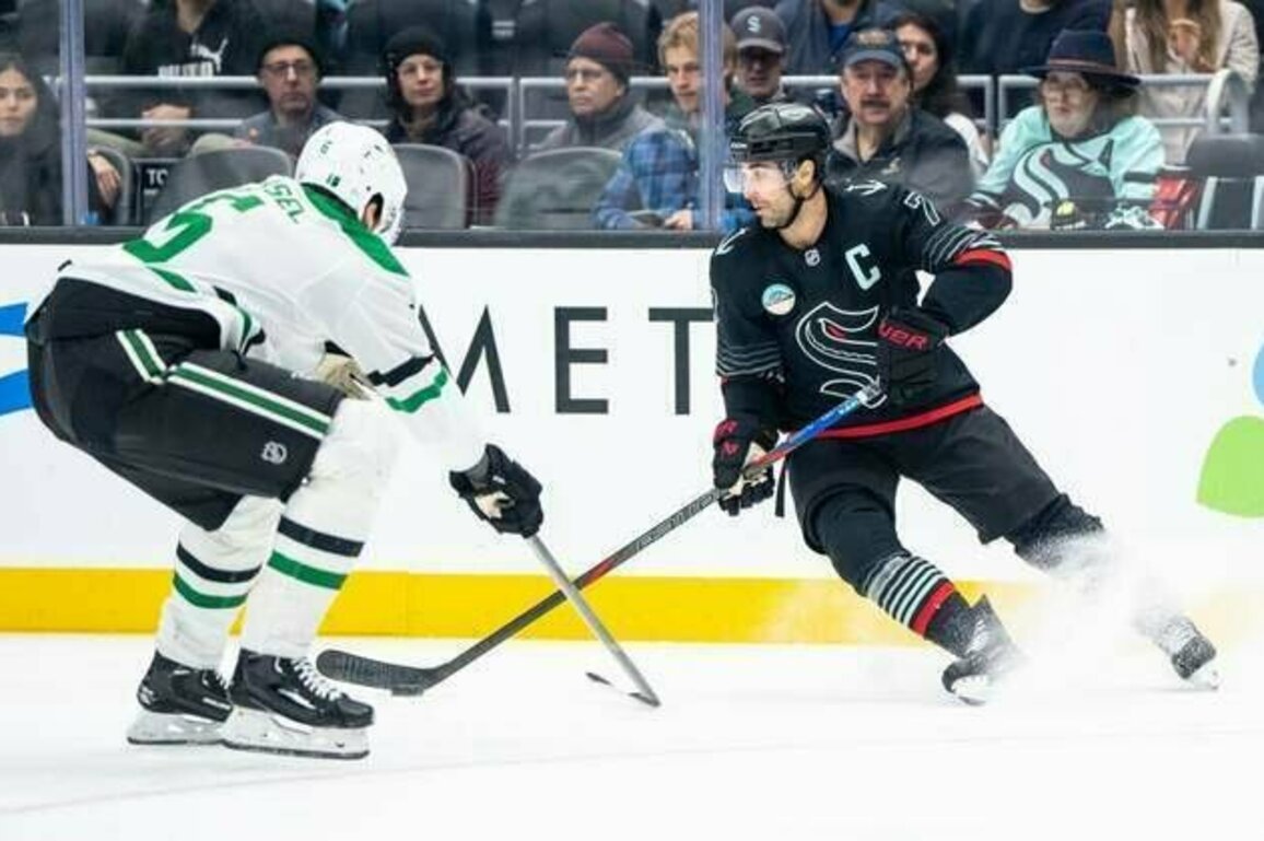 Vladislav Kolyachonok's first goal for Stars defeats Kraken