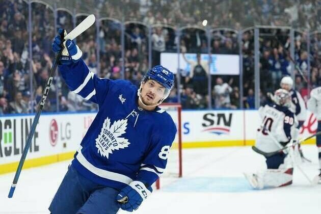 RFA F Nicholas Robertson avoids arbitration, signs with Leafs