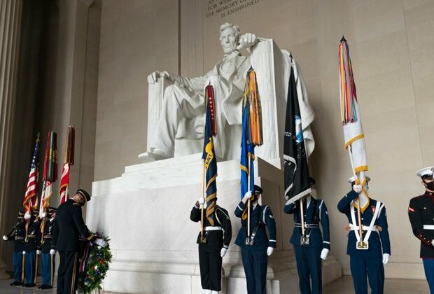 Americans Commemorating Presidents Day to Honor all US Presidents