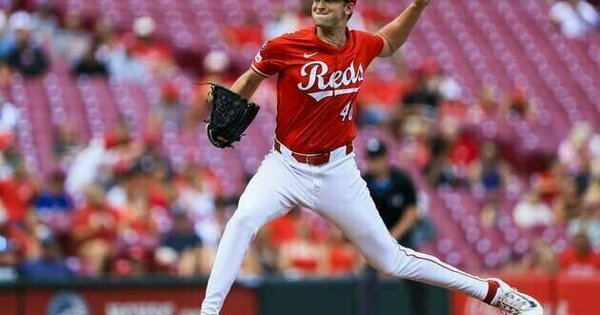 Reds pitchers stifle Marlins for shutout victory