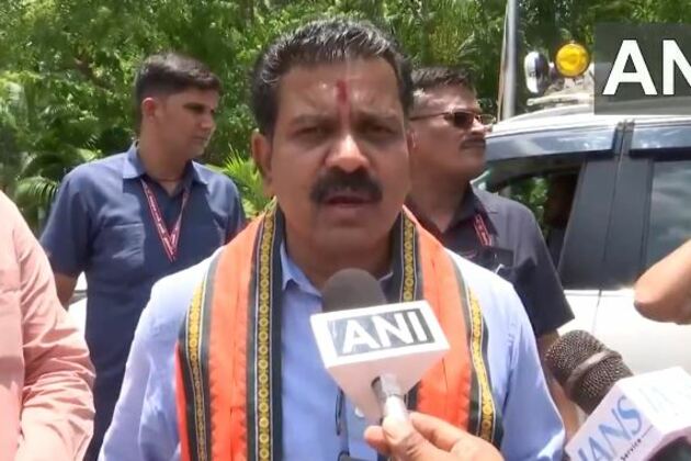 Chhattisgarh Dy CM Vijay Sharma condoles loss of lives in AI-171 crash