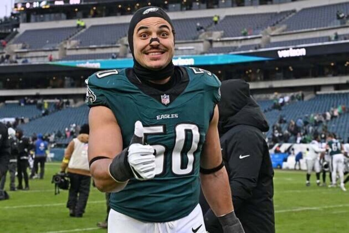 Reports: LB Jaelan Phillips signs with Panthers on 4-year, $120M deal