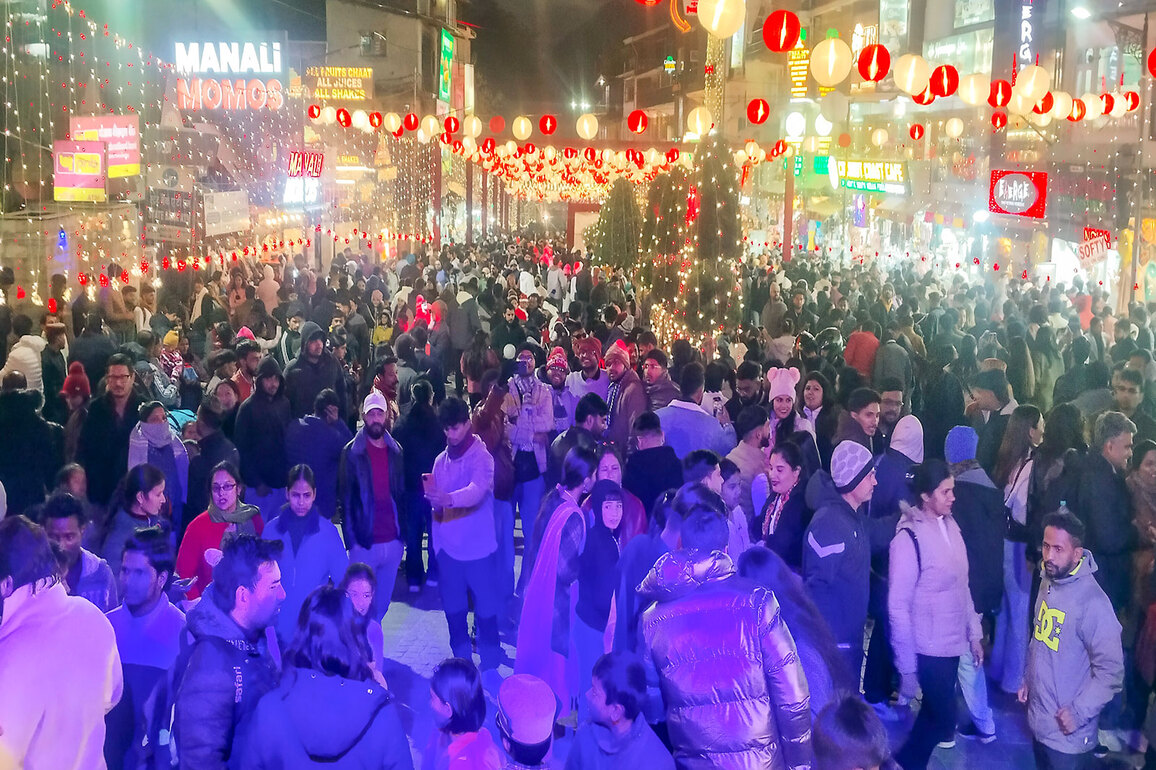 Christmas celebrated in full swing across nation with lights, carols, and joy