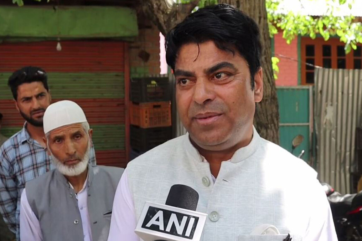 "If NC had raised J-K issues, there would have been result": PDP leader on Omar Abdullah-Amit Shah meeting