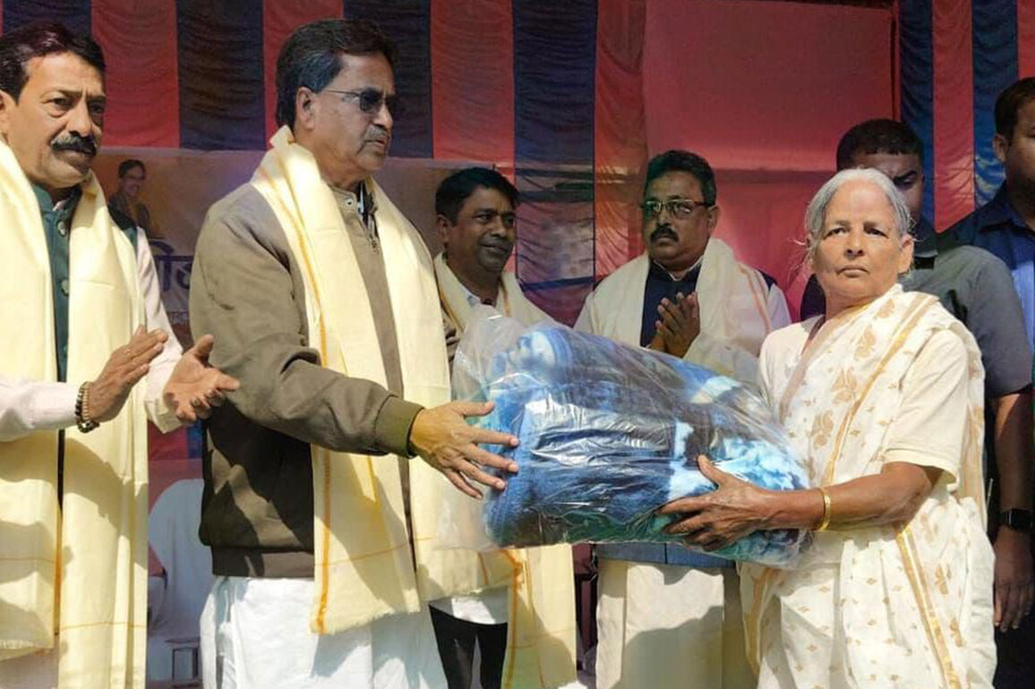 Govt working with humanitarian perspective for people: Tripura CM at winter clothes distribution programme