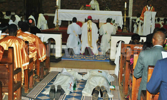 Christians asked to pray for priests Christians asked to pray for priests