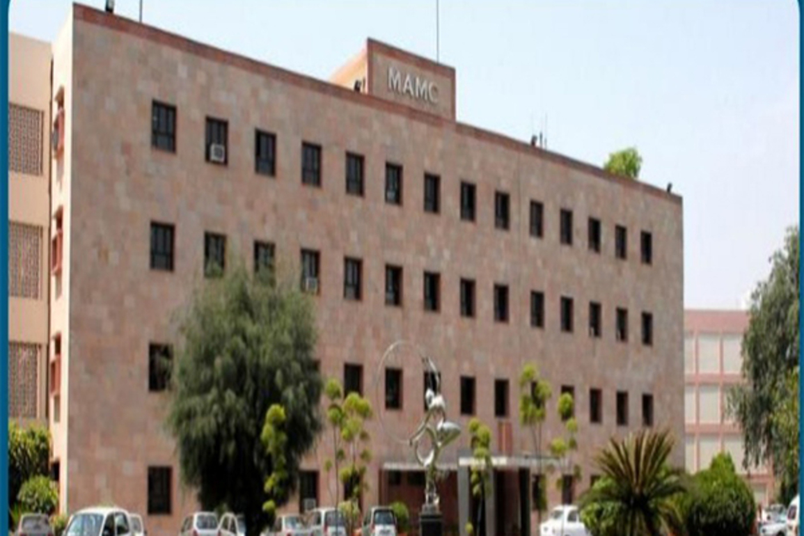 Maulana Azad Medical College, Delhi Secretariat get email bomb threat