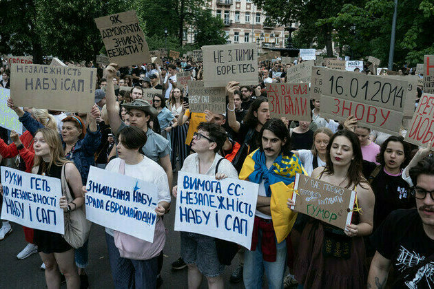 Kremlin comments on Zelenskys crackdown on anti-corruption agencies