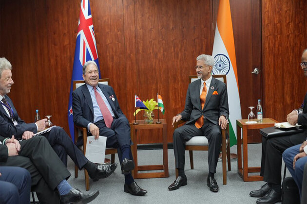 Jaishankar discusses "Indo-Pacific security" with New Zealand FM Peters