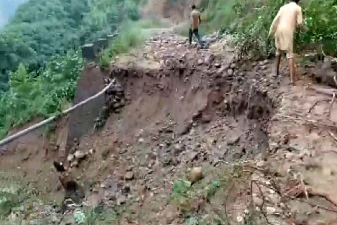 Kathua cloudburst: Rail Ops halted after bridge-43 flooded, restoration efforts underway