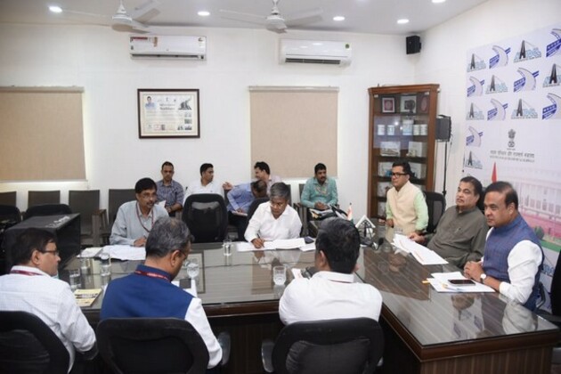Assam CM Himanta Biswa meets Union Minister Nitin Gadkari; reviews progress of infrastructure projects