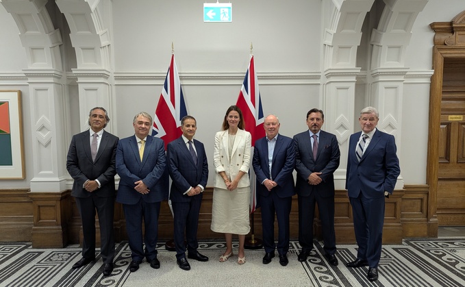 From left to right - Ibrahim Mohamed, Department for Business and Trade; Dr. Simon Mandeville, Chinook Hydrogen; Dr. Rifat Chalabi, Chinook Hydrogen; Minister for Investment Baroness Gustafsson; Martin Whiteley, Thames Freeport; Tarik Alhaidary, Hydrogen Ecosystem Development Partner; Harry Perry, Chinook Hydrogen – Credit: Chinook Hydrogen