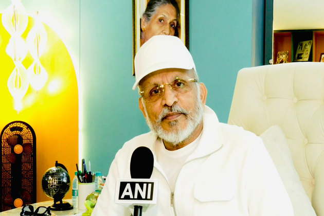 Annu Kapoor turns 70, announces new play 'Triple A' on his birthday
