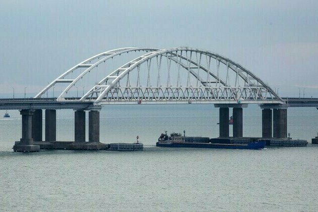 Woman arrested for gathering intel near Crimean Bridge  FSB